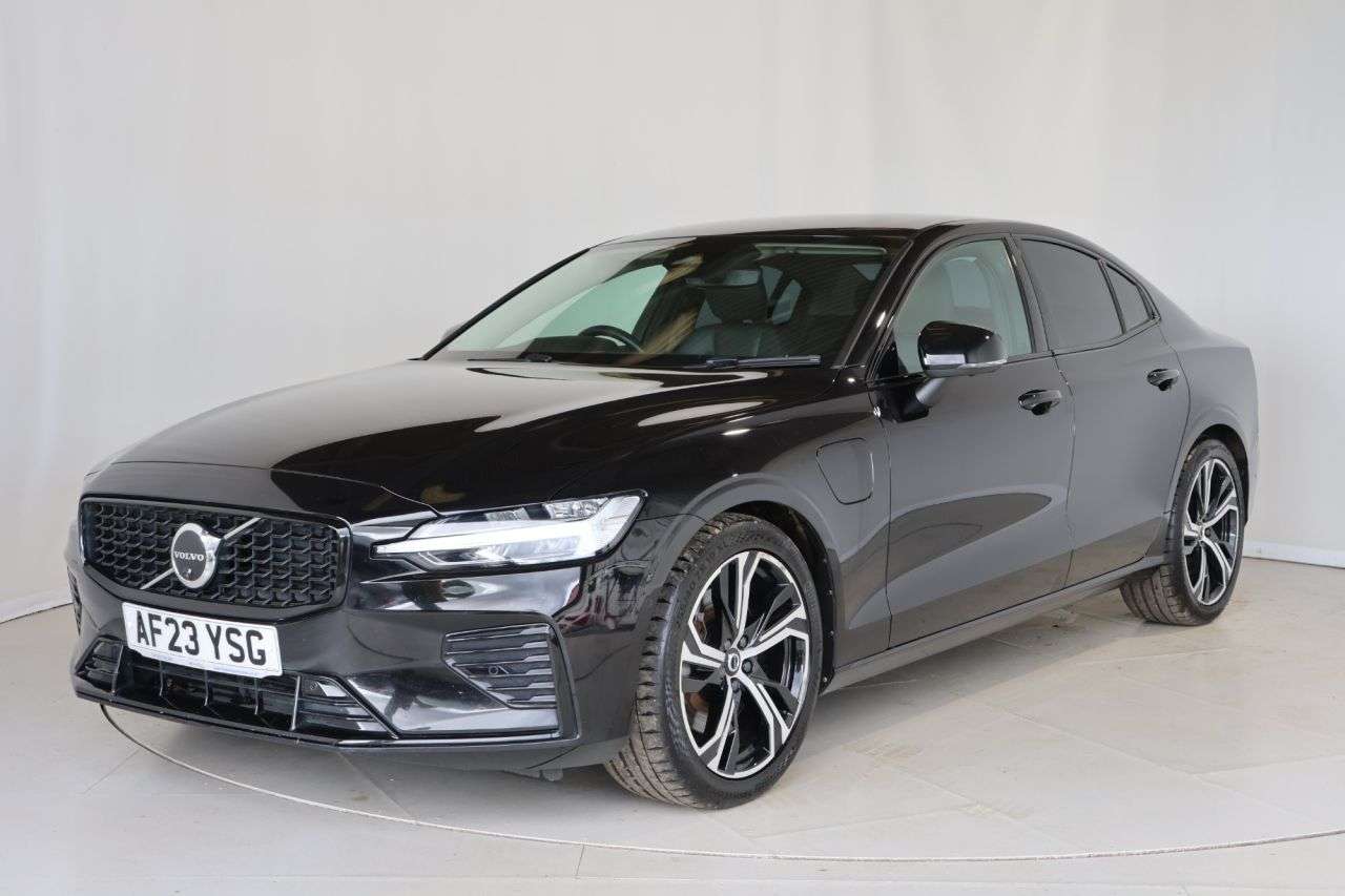A 2023 VOLVO S60 2.0h T8 Recharge 18.8kWh R-Design Saloon 4dr Petrol Plug-in Hybrid Auto AWD A 2023 VOLVO S60 2.0h T8 Recharge 18.8kWh R-Design Saloon 4dr Petrol Plug-in Hybrid Auto AWD