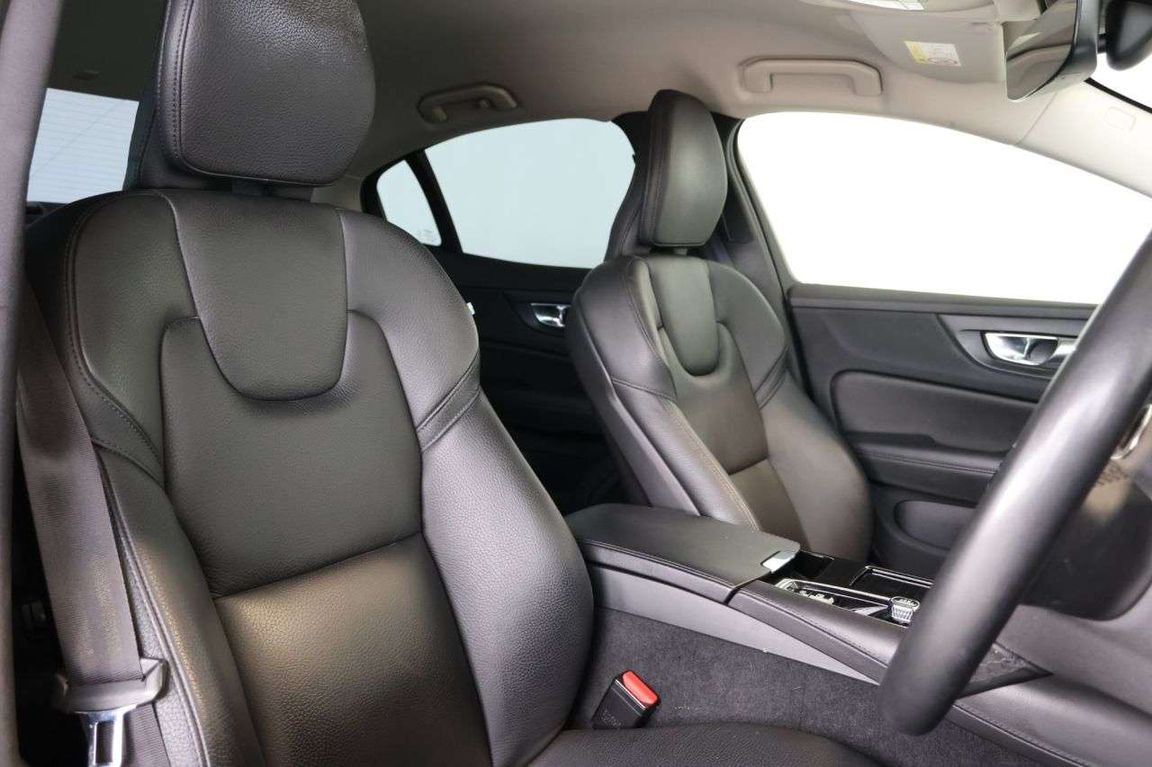 2023 VOLVO S60 2023 VOLVO S60