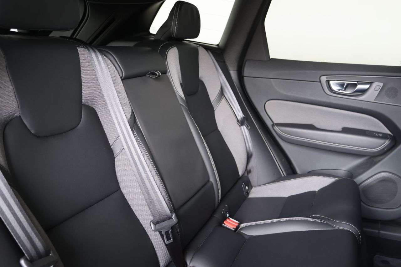 2022 VOLVO XC60 2022 VOLVO XC60