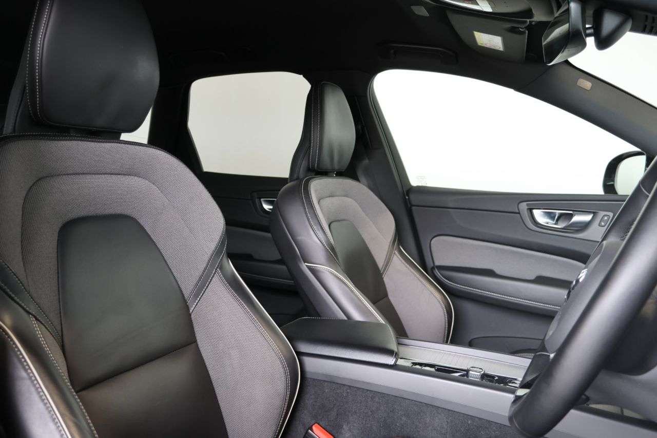 2022 VOLVO XC60 2022 VOLVO XC60