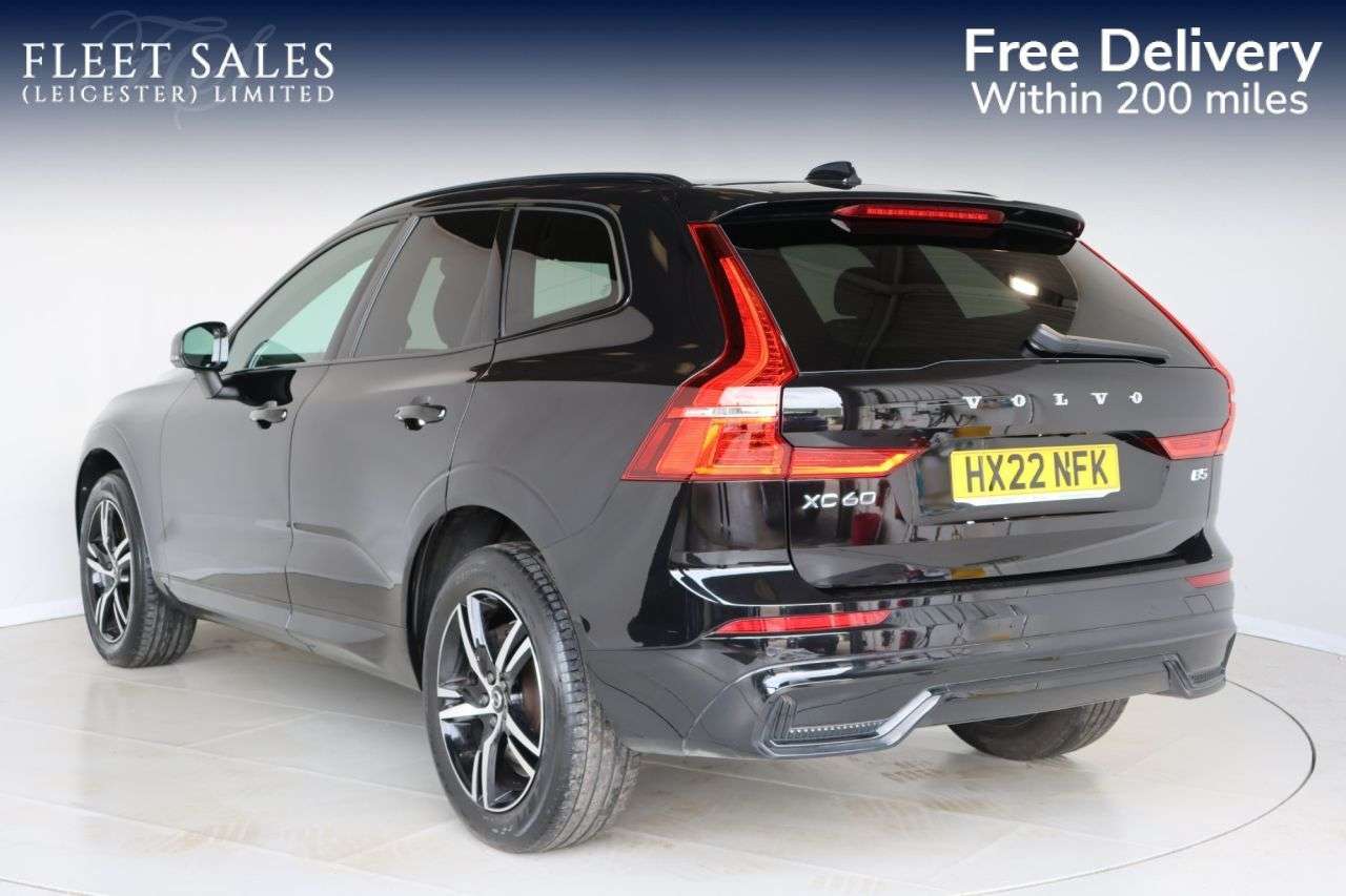 A 2022 VOLVO XC60 2.0 B5 MHEV R-Design SUV 5dr Petrol Hybrid Auto Euro 6 (s/s) (250 ps) FULL A 2022 VOLVO XC60 2.0 B5 MHEV R-Design SUV 5dr Petrol Hybrid Auto Euro 6 (s/s) (250 ps) FULL