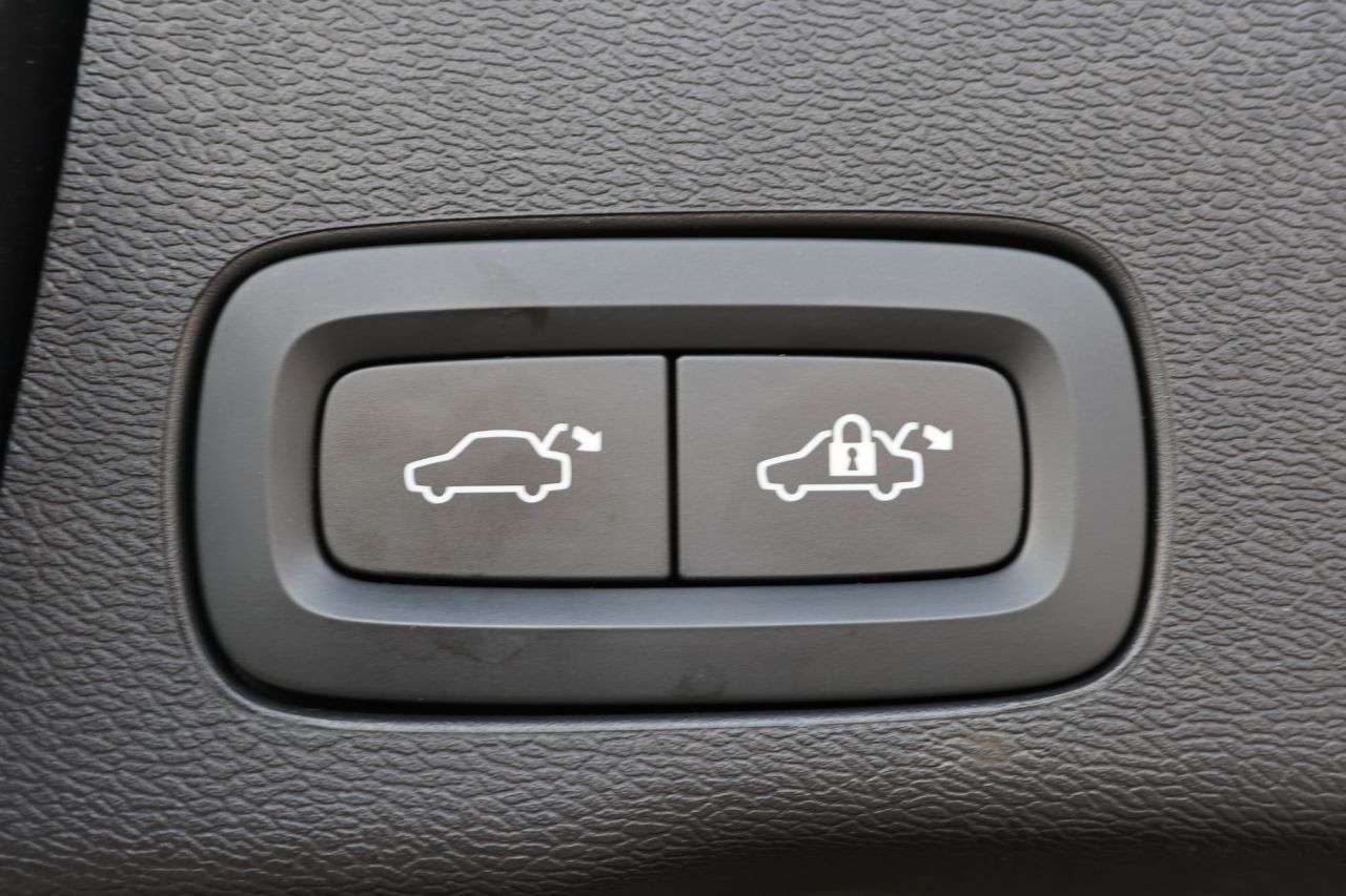 2022 VOLVO XC60 2022 VOLVO XC60