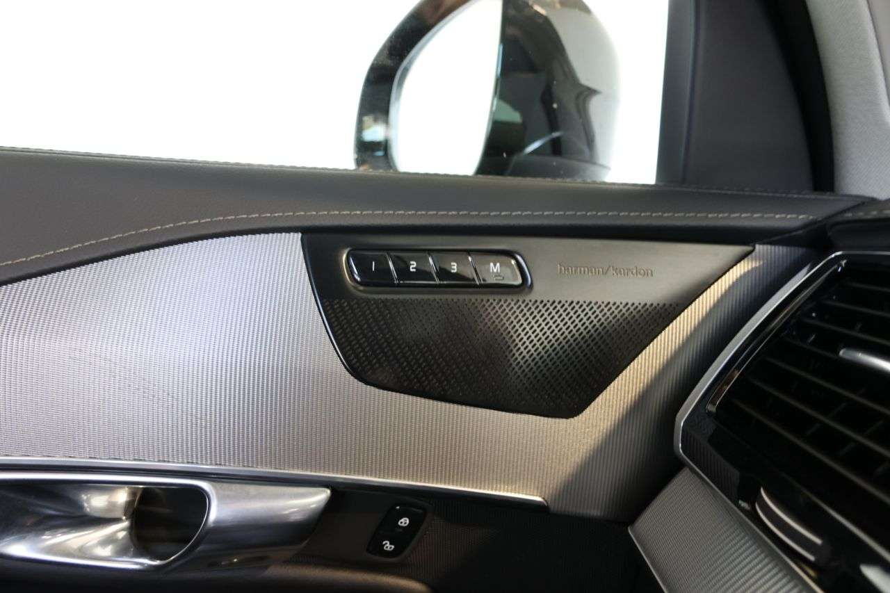 2022 VOLVO XC90 2022 VOLVO XC90