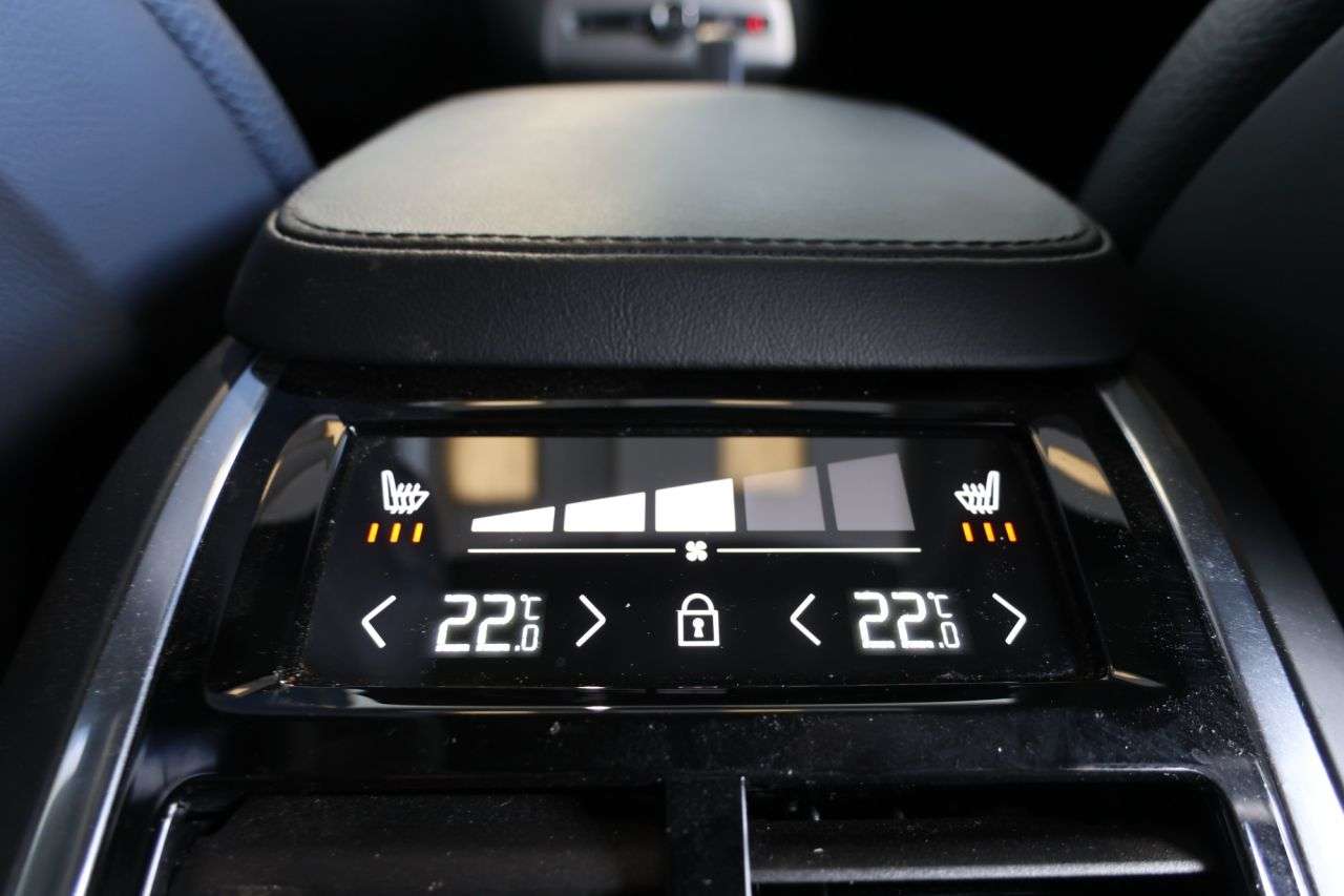 2022 VOLVO XC90 2022 VOLVO XC90