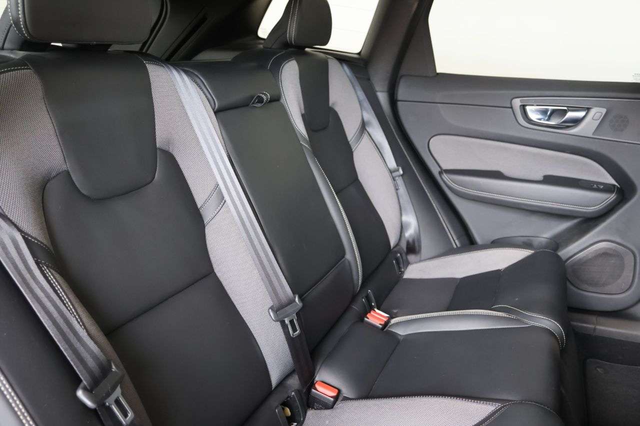 2022 VOLVO XC60 2022 VOLVO XC60