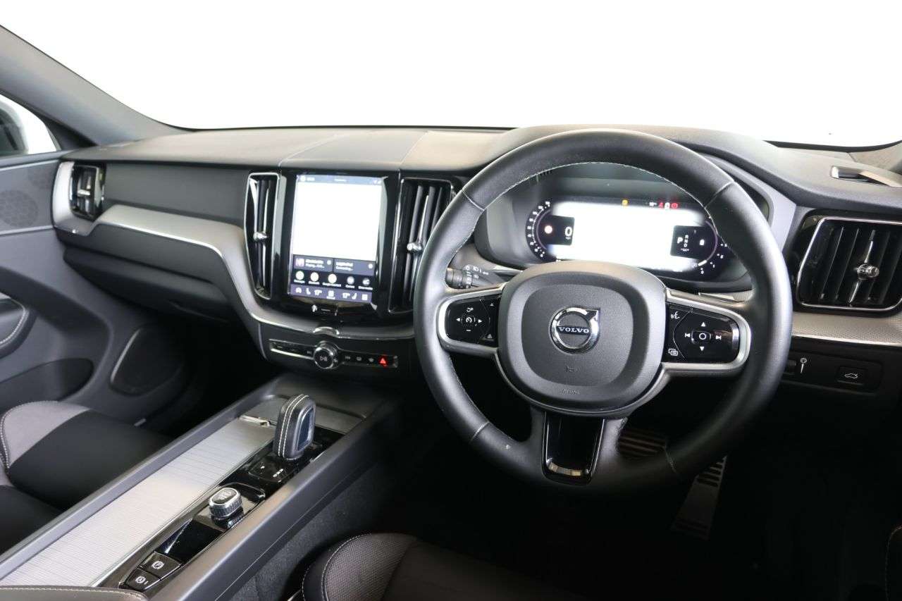 2022 VOLVO XC60 2022 VOLVO XC60