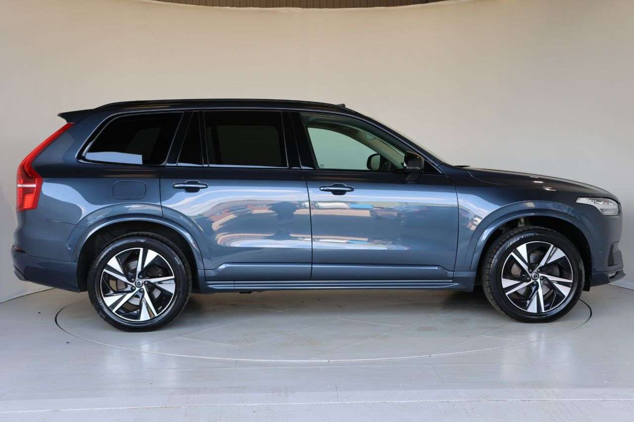 A 2022 VOLVO XC90 2.0 B5 MHEV Plus SUV 5dr Diesel Hybrid Auto 4WD Euro 6 (s/s) (235 ps) HEATE A 2022 VOLVO XC90 2.0 B5 MHEV Plus SUV 5dr Diesel Hybrid Auto 4WD Euro 6 (s/s) (235 ps) HEATE