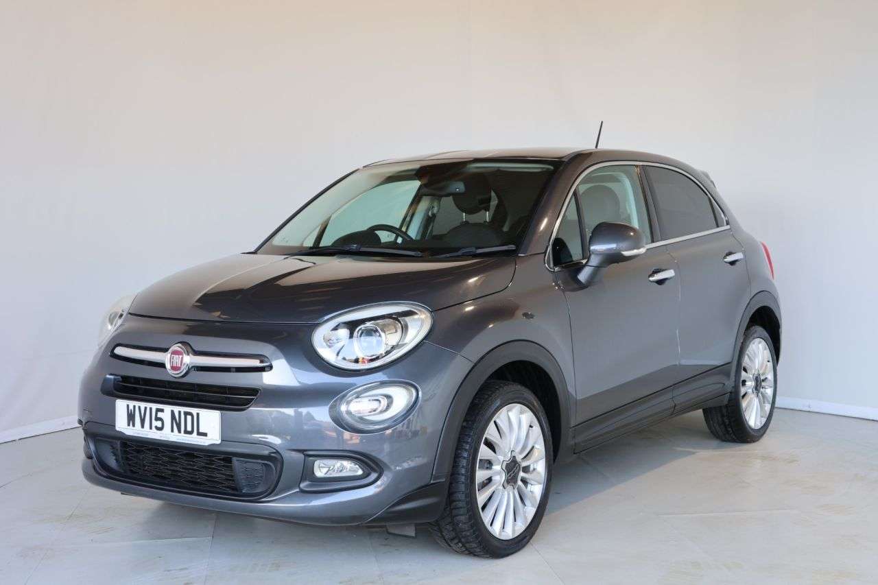 A 2015 FIAT 500X 1.4 MultiAir Lounge SUV 5dr Petrol Manual Euro 6 (s/s) (140 ps) SAT NAV A 2015 FIAT 500X 1.4 MultiAir Lounge SUV 5dr Petrol Manual Euro 6 (s/s) (140 ps) SAT NAV