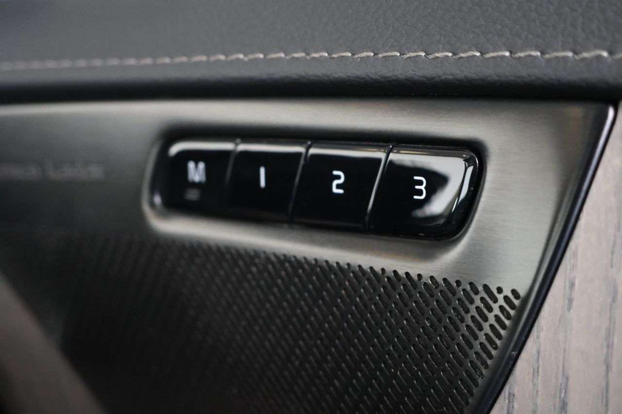 2022 VOLVO XC90 2022 VOLVO XC90