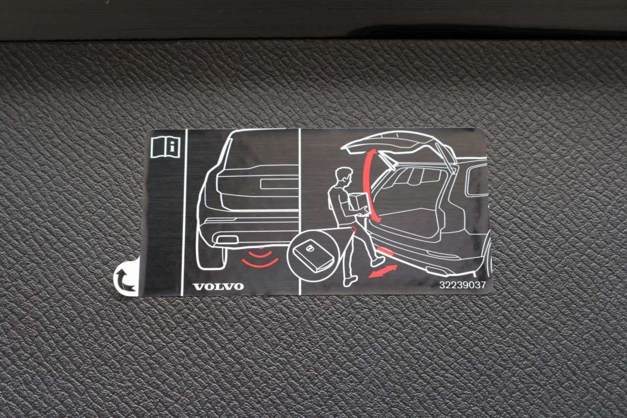 2022 VOLVO XC90 2022 VOLVO XC90