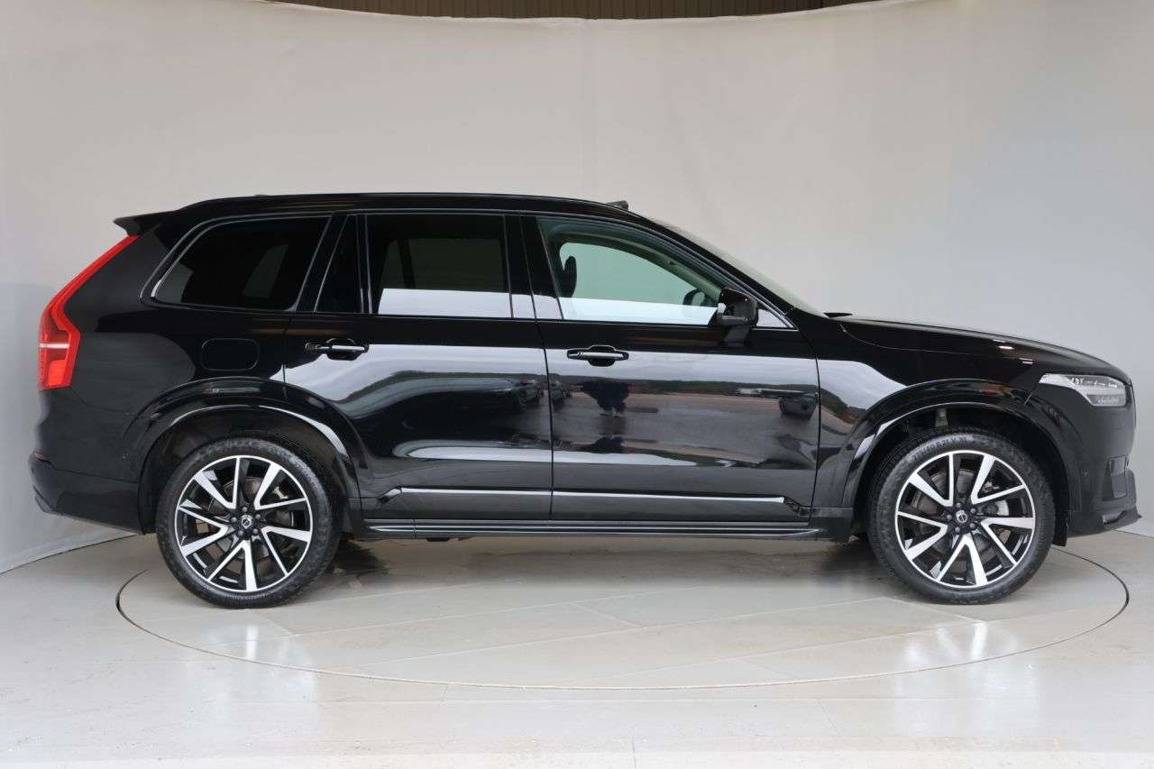 A 2022 VOLVO XC90 2.0 B5 MHEV Plus SUV 5dr Petrol Hybrid Auto 4WD Euro 6 (s/s) (250 ps) INTEG A 2022 VOLVO XC90 2.0 B5 MHEV Plus SUV 5dr Petrol Hybrid Auto 4WD Euro 6 (s/s) (250 ps) INTEG