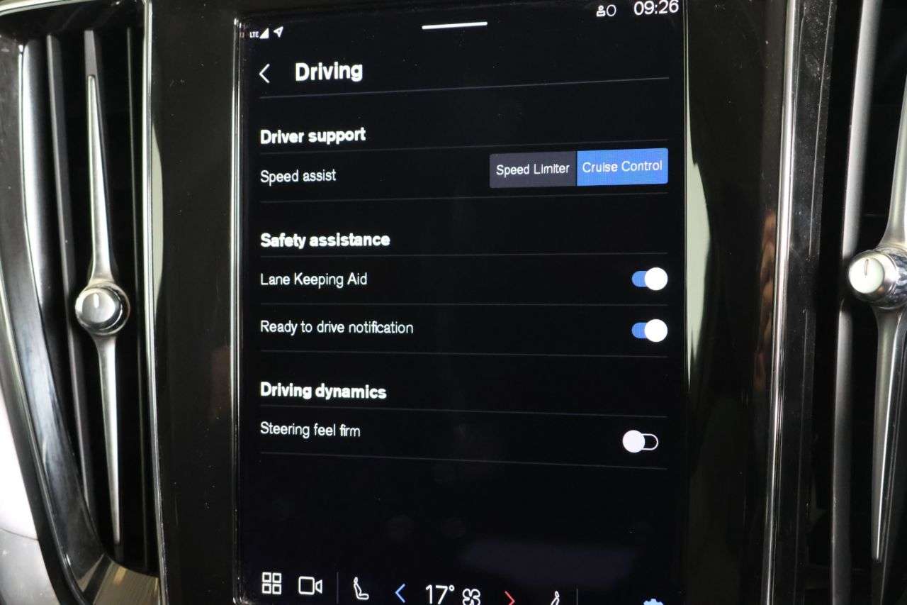 2023 VOLVO V60 2023 VOLVO V60