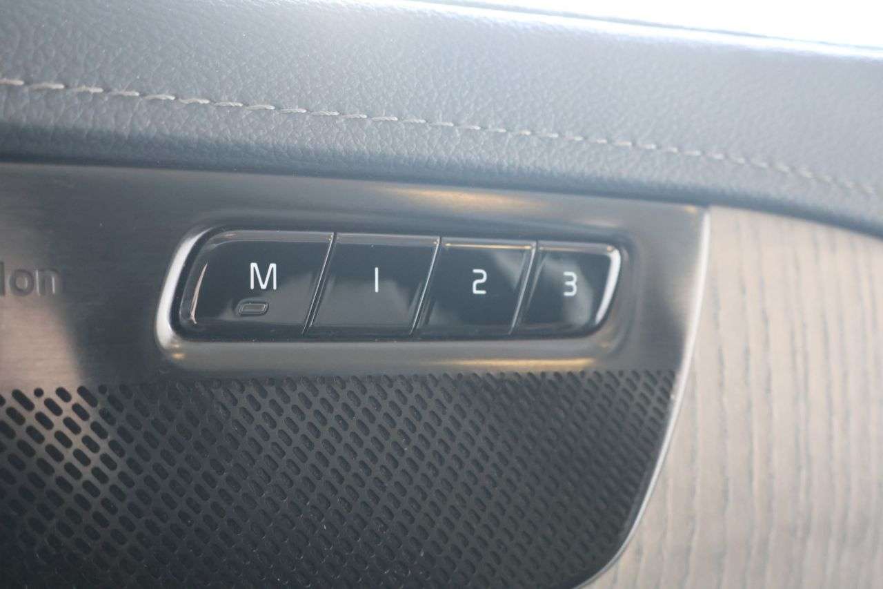 2021 VOLVO XC90 2021 VOLVO XC90