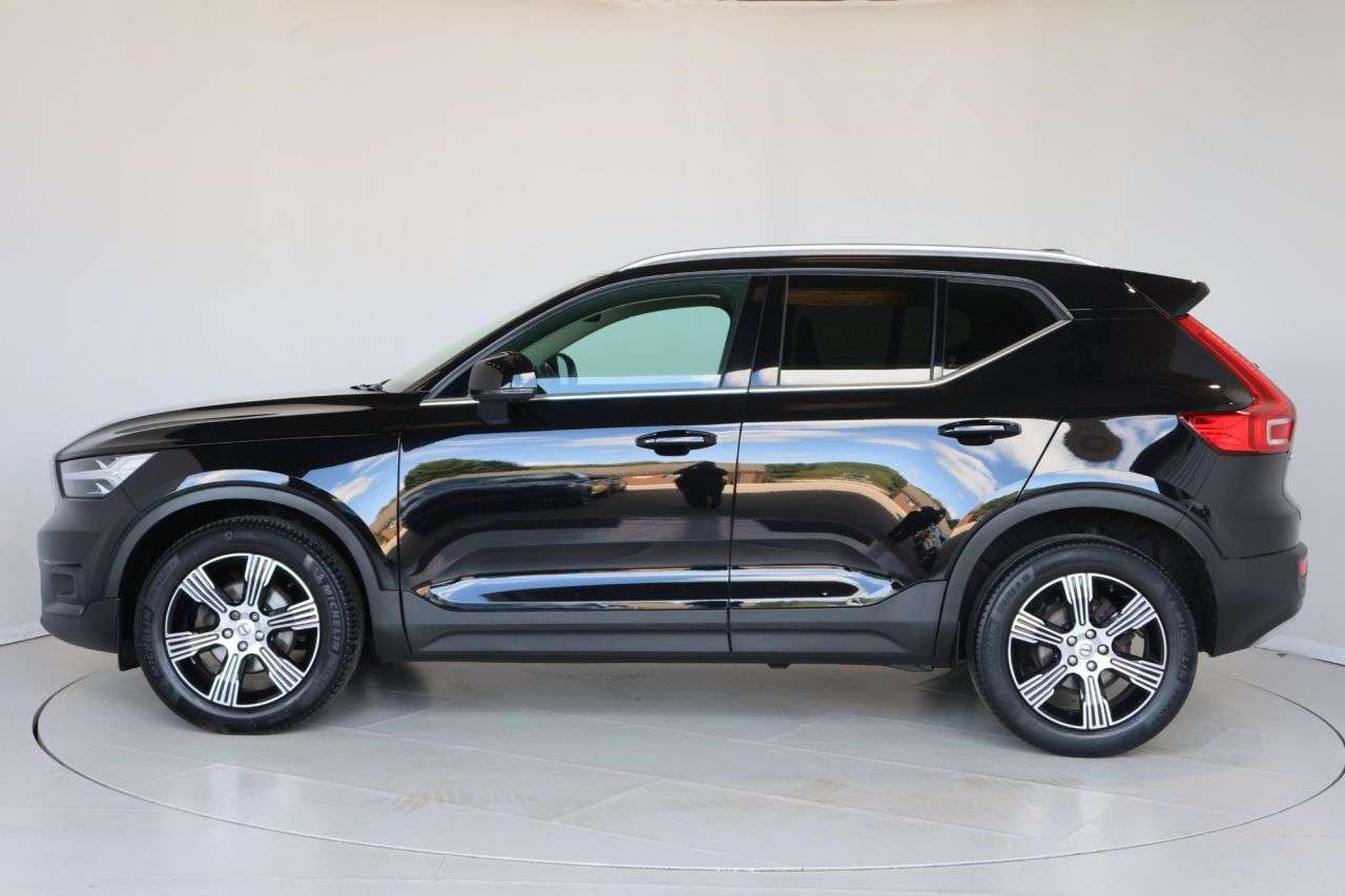 2021 VOLVO XC40 2021 VOLVO XC40