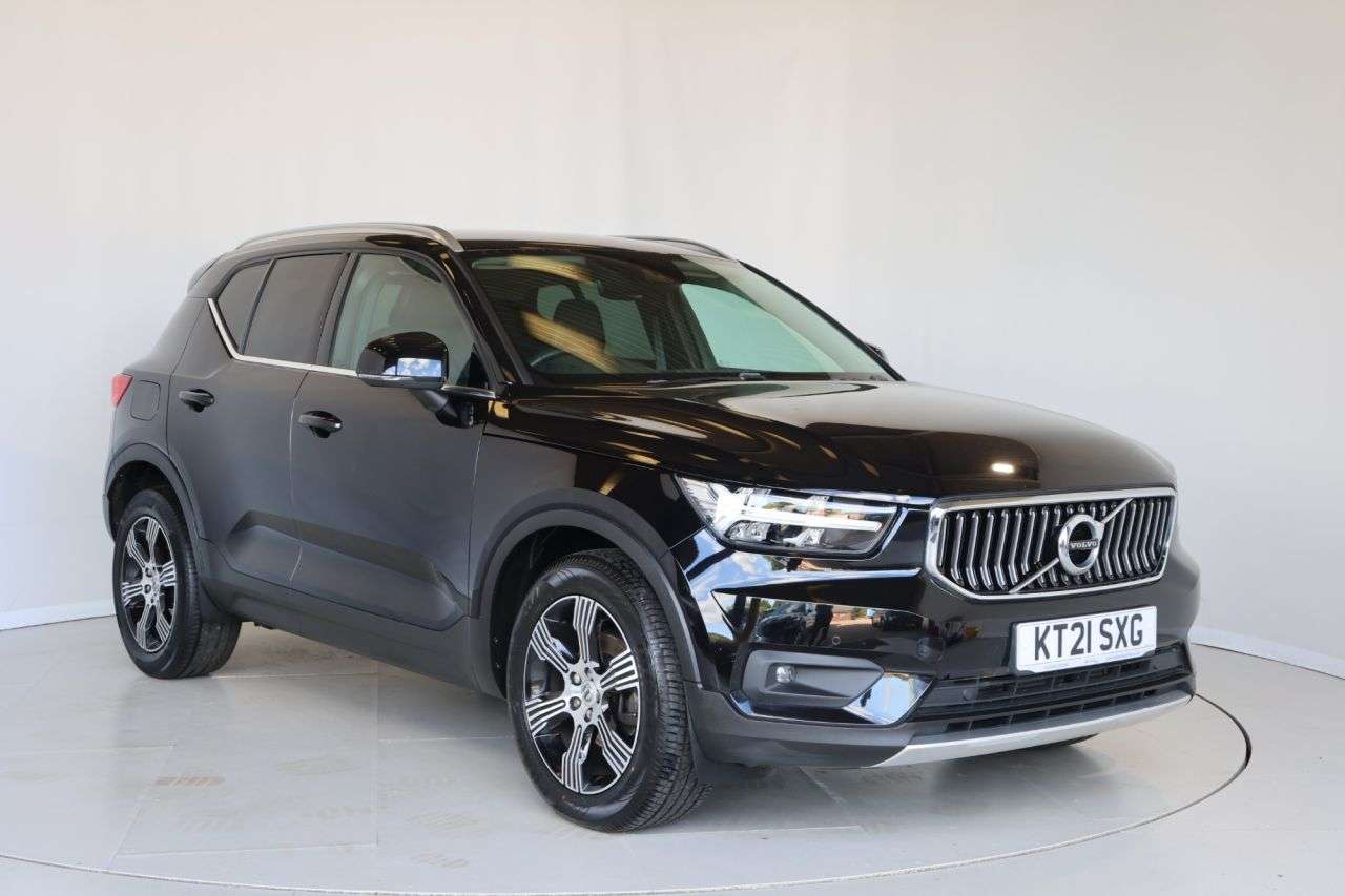 2021 VOLVO XC40 2021 VOLVO XC40