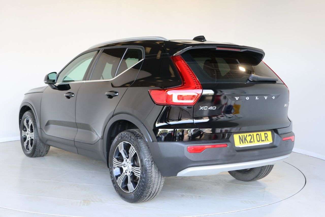2021 VOLVO XC40 2021 VOLVO XC40