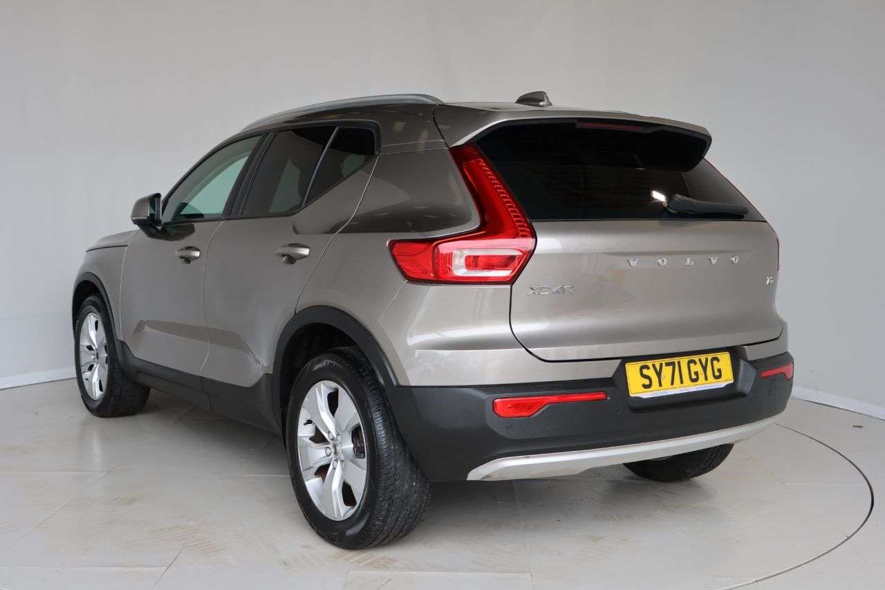 2021 VOLVO XC40 2021 VOLVO XC40