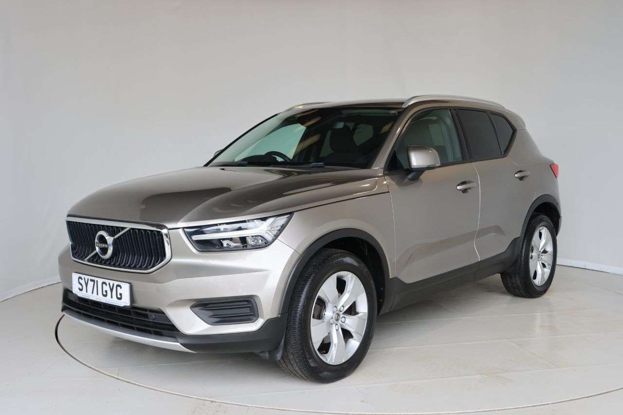 A 2021 VOLVO XC40 1.5 T3 Momentum SUV 5dr Petrol Manual Euro 6 (s/s) (163 ps) FREE DELIVERY W A 2021 VOLVO XC40 1.5 T3 Momentum SUV 5dr Petrol Manual Euro 6 (s/s) (163 ps) FREE DELIVERY W