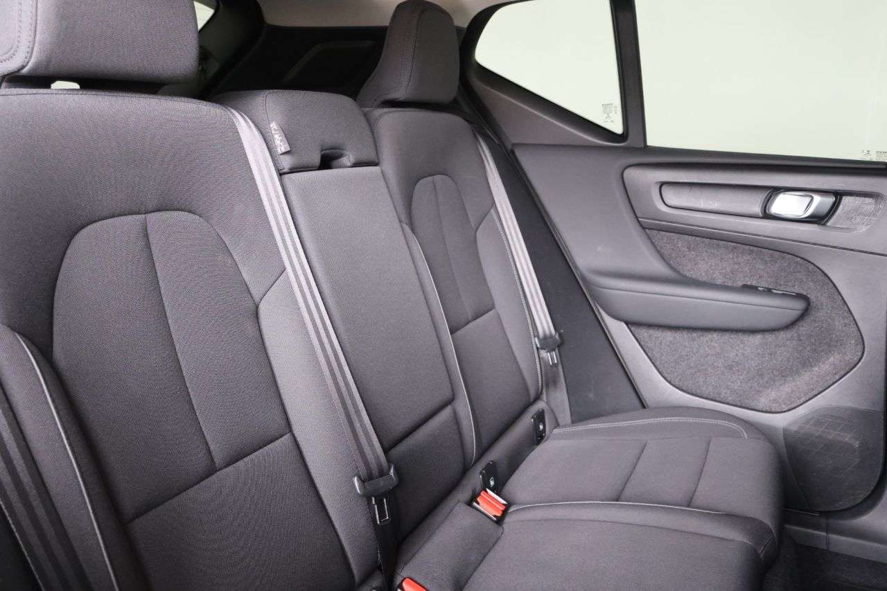 2021 VOLVO XC40 2021 VOLVO XC40