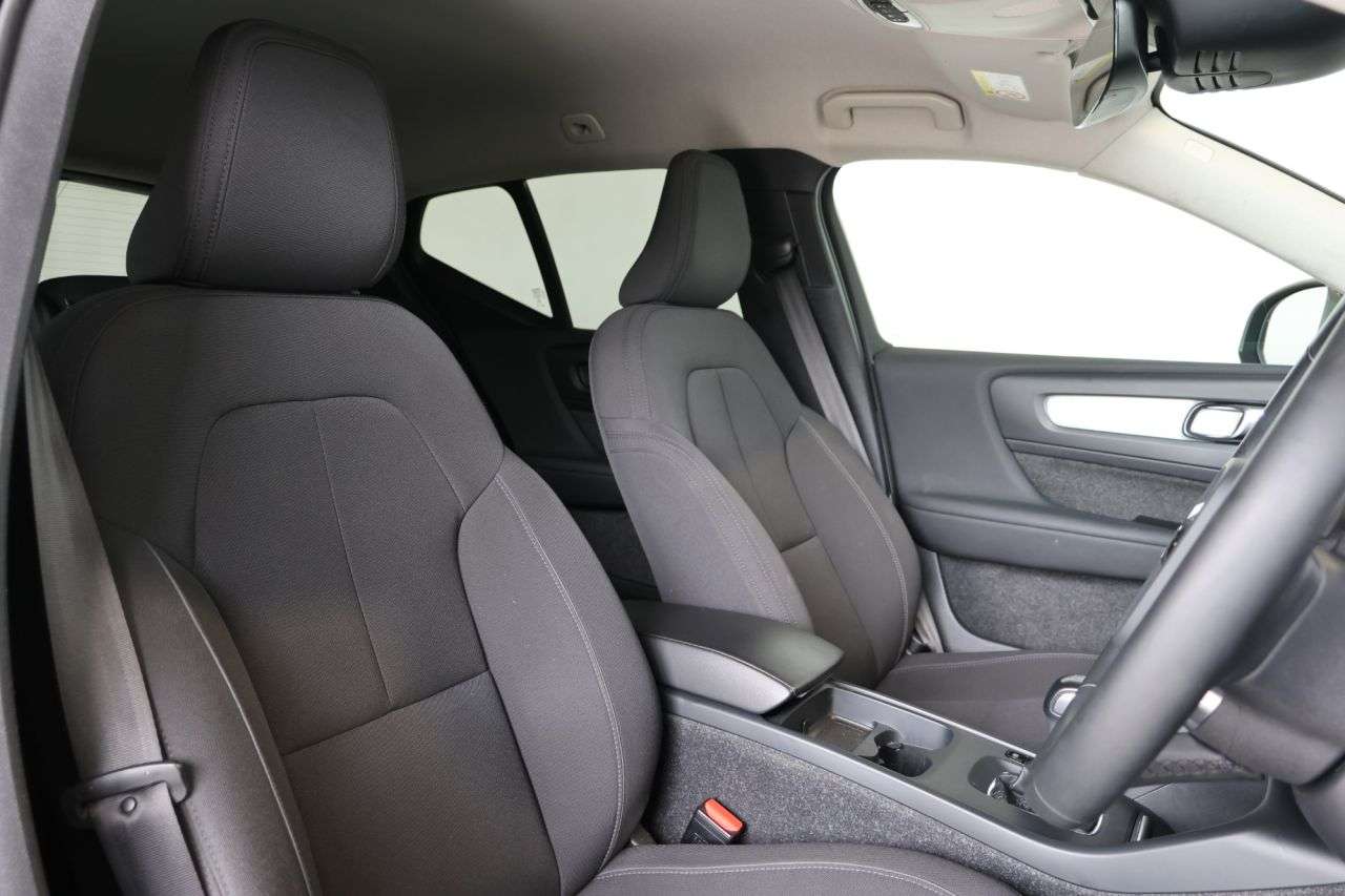 2021 VOLVO XC40 2021 VOLVO XC40