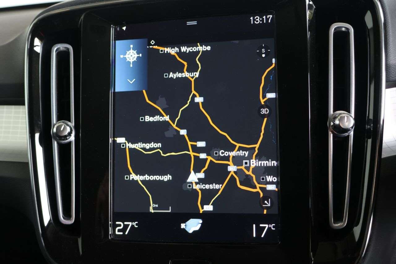 2021 VOLVO XC40 2021 VOLVO XC40