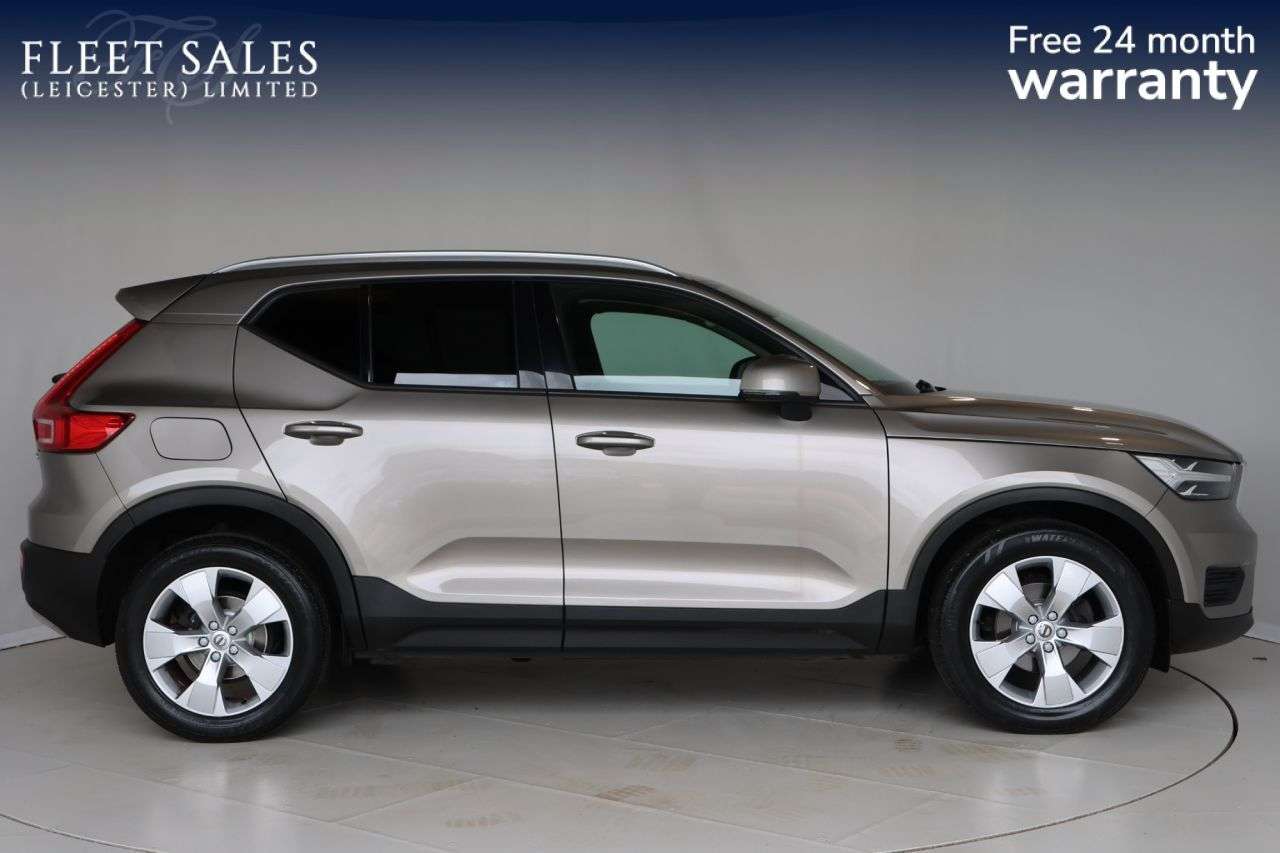 A 2021 VOLVO XC40 1.5 T3 Momentum SUV 5dr Petrol Manual Euro 6 (s/s) (163 ps) FREE DELIVERY W A 2021 VOLVO XC40 1.5 T3 Momentum SUV 5dr Petrol Manual Euro 6 (s/s) (163 ps) FREE DELIVERY W