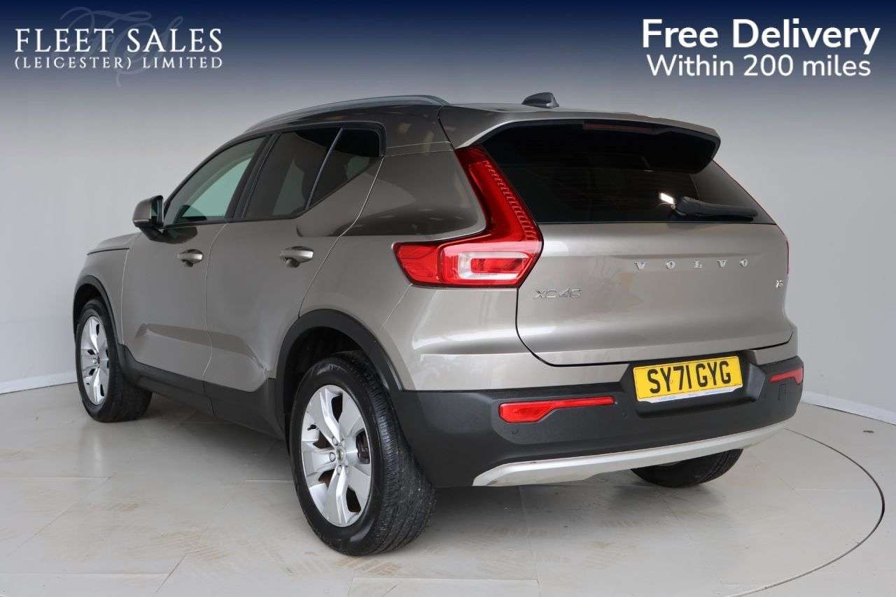 2021 VOLVO XC40 2021 VOLVO XC40