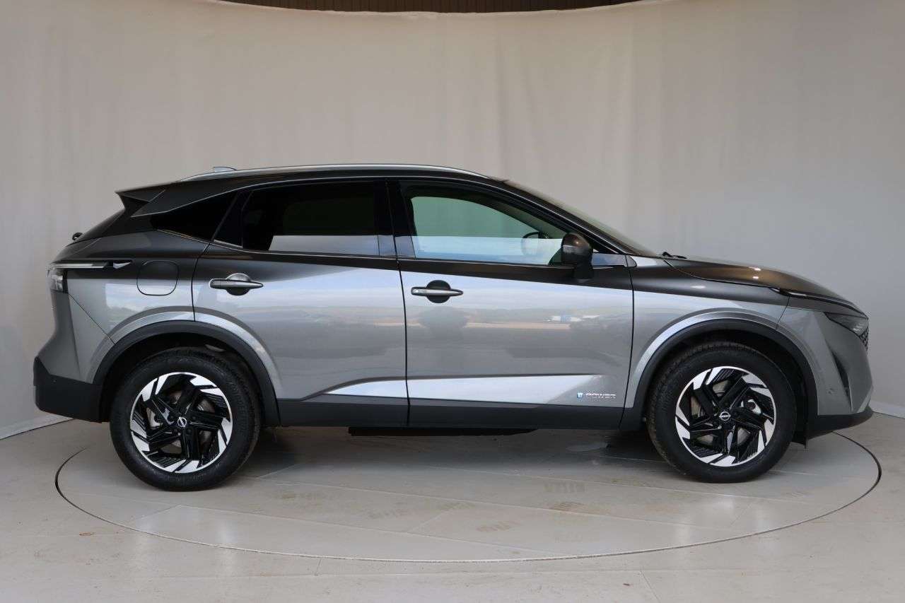 A 2024 NISSAN QASHQAI 1.5 h e-POWER N-Connecta SUV 5dr Petrol Hybrid Auto Euro 6 (s/s) (190 ps) 3 A 2024 NISSAN QASHQAI 1.5 h e-POWER N-Connecta SUV 5dr Petrol Hybrid Auto Euro 6 (s/s) (190 ps) 3