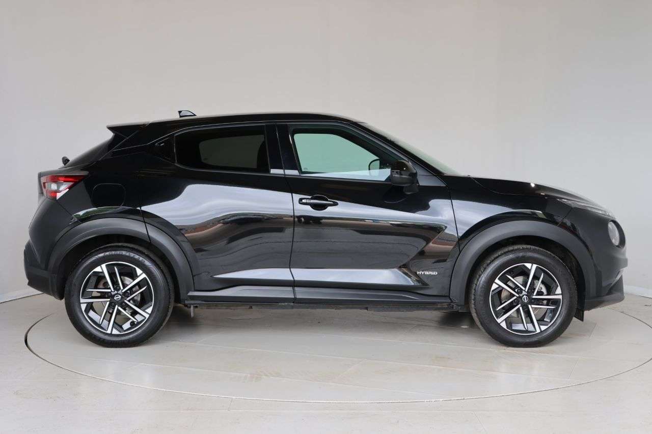 A 2024 NISSAN JUKE 1.6 N-Connecta SUV 5dr Petrol Hybrid Auto Euro 6 (143 ps) FULL SERVICE HIST A 2024 NISSAN JUKE 1.6 N-Connecta SUV 5dr Petrol Hybrid Auto Euro 6 (143 ps) FULL SERVICE HIST