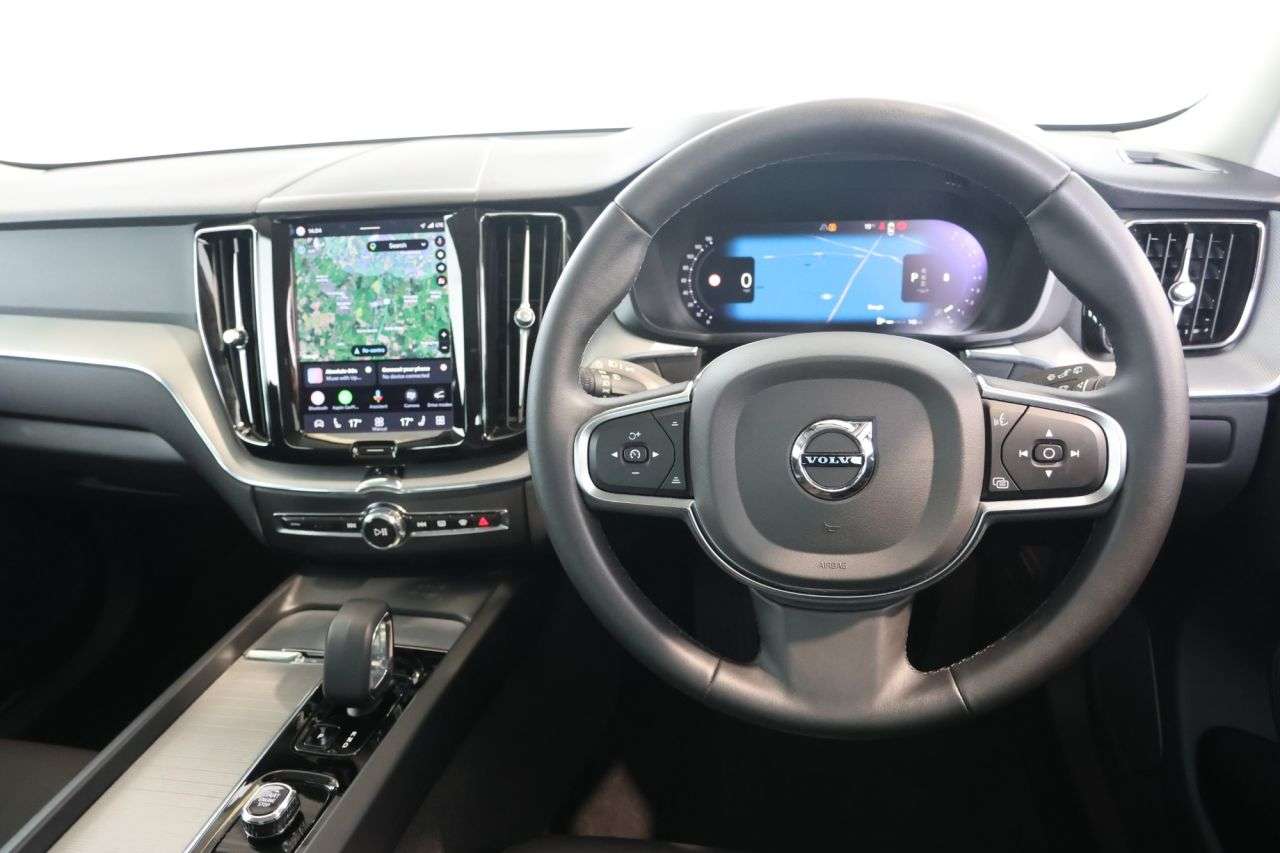 2023 VOLVO XC60 2023 VOLVO XC60