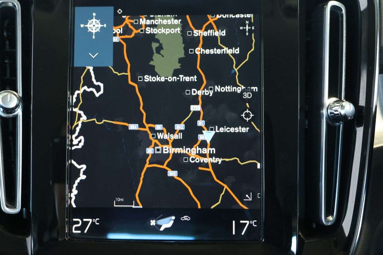 2022 VOLVO XC40 2022 VOLVO XC40