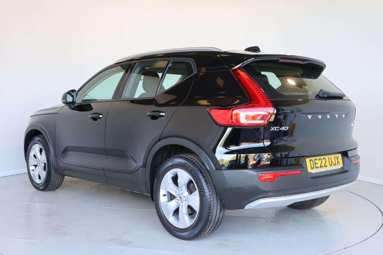 2022 VOLVO XC40 2022 VOLVO XC40