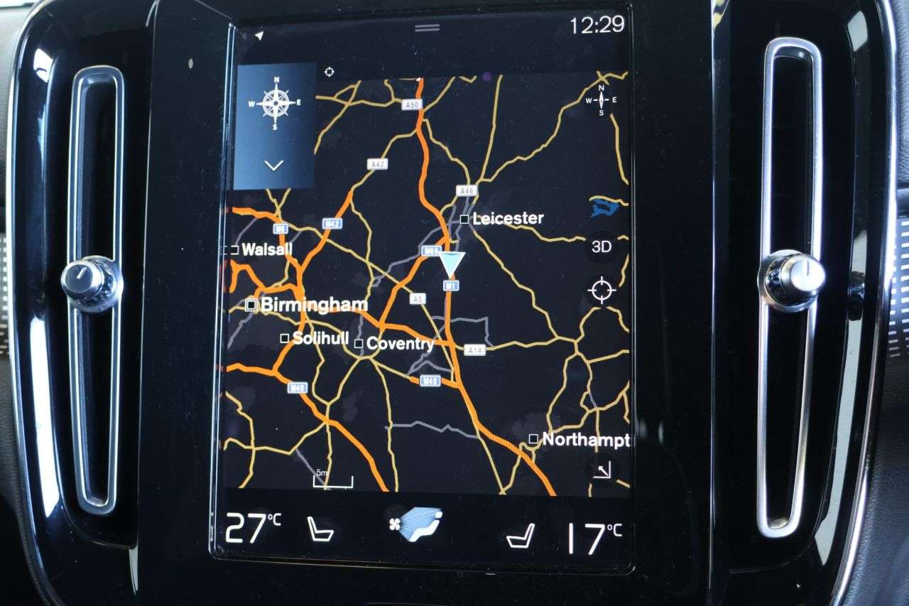 2021 VOLVO XC40 2021 VOLVO XC40