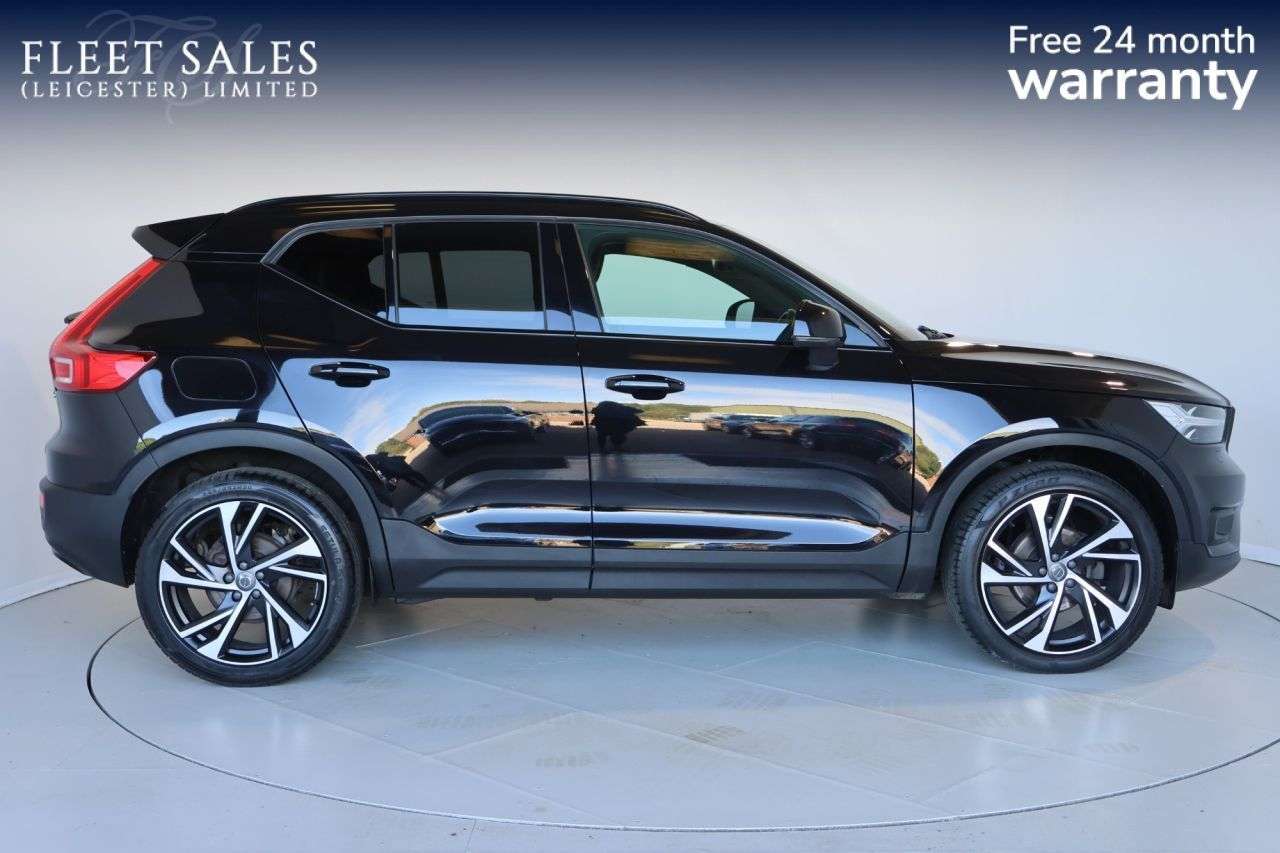 A 2021 VOLVO XC40 1.5 T3 R-Design Pro SUV 5dr Petrol Manual Euro 6 (s/s) (163 ps) FULL SERVIC A 2021 VOLVO XC40 1.5 T3 R-Design Pro SUV 5dr Petrol Manual Euro 6 (s/s) (163 ps) FULL SERVIC