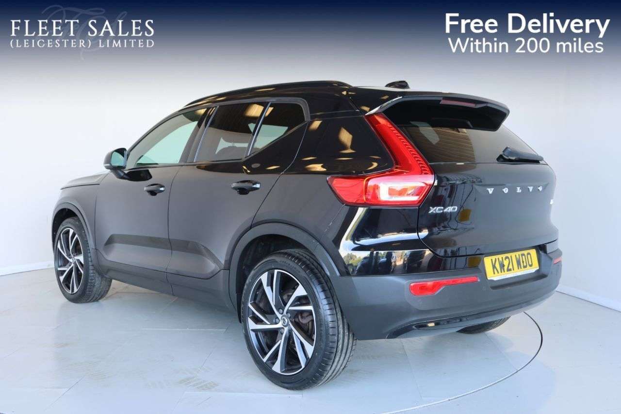 2021 VOLVO XC40 2021 VOLVO XC40