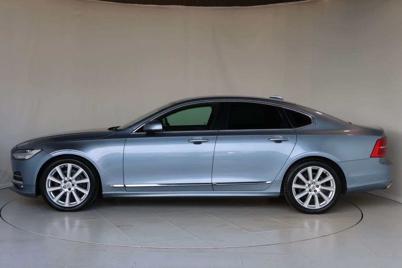 2020 VOLVO S90 2020 VOLVO S90