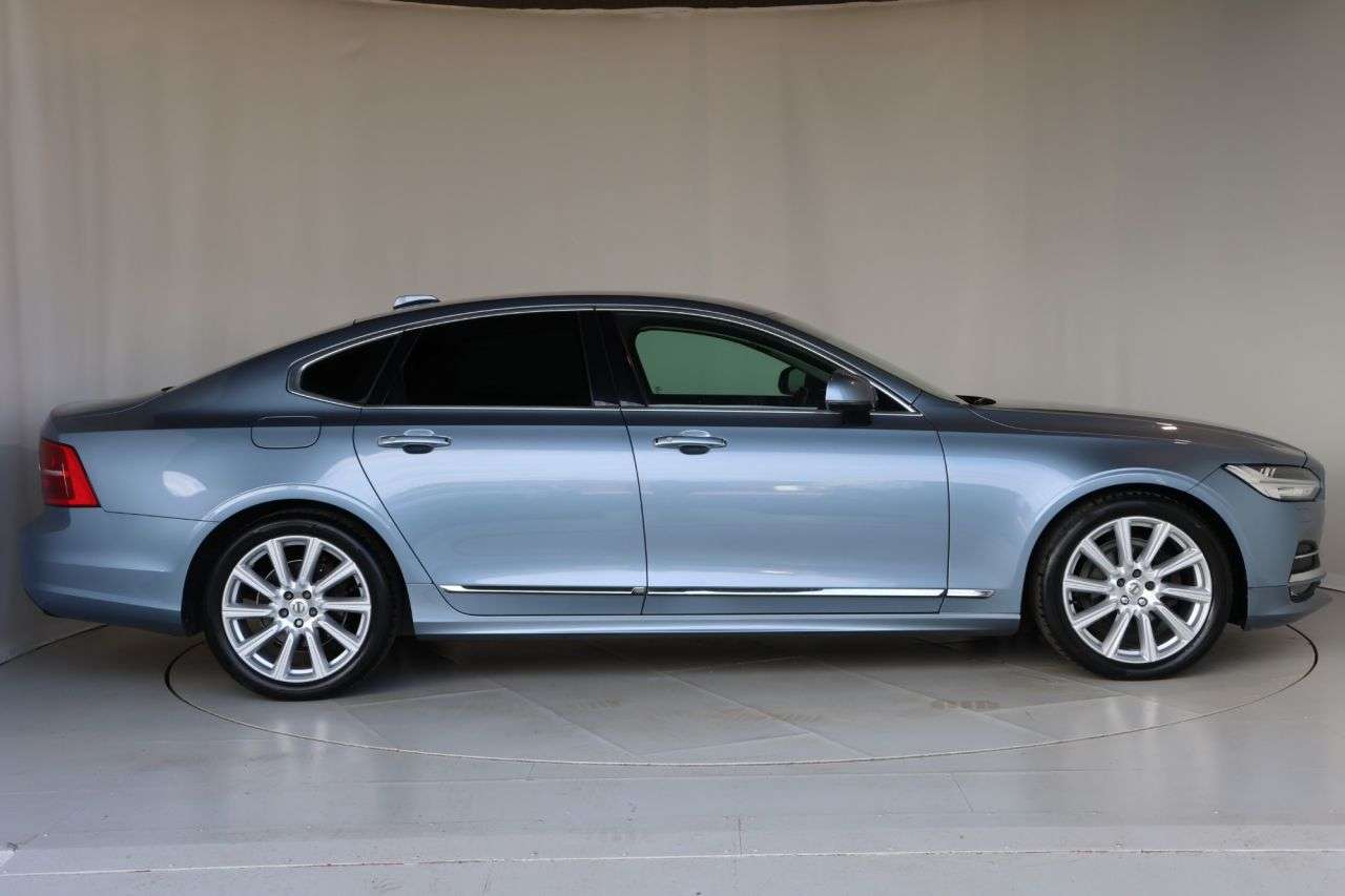 A 2020 VOLVO S90 2.0 D4 Inscription Plus Saloon 4dr Diesel Auto Euro 6 (s/s) (190 ps) HEATED A 2020 VOLVO S90 2.0 D4 Inscription Plus Saloon 4dr Diesel Auto Euro 6 (s/s) (190 ps) HEATED