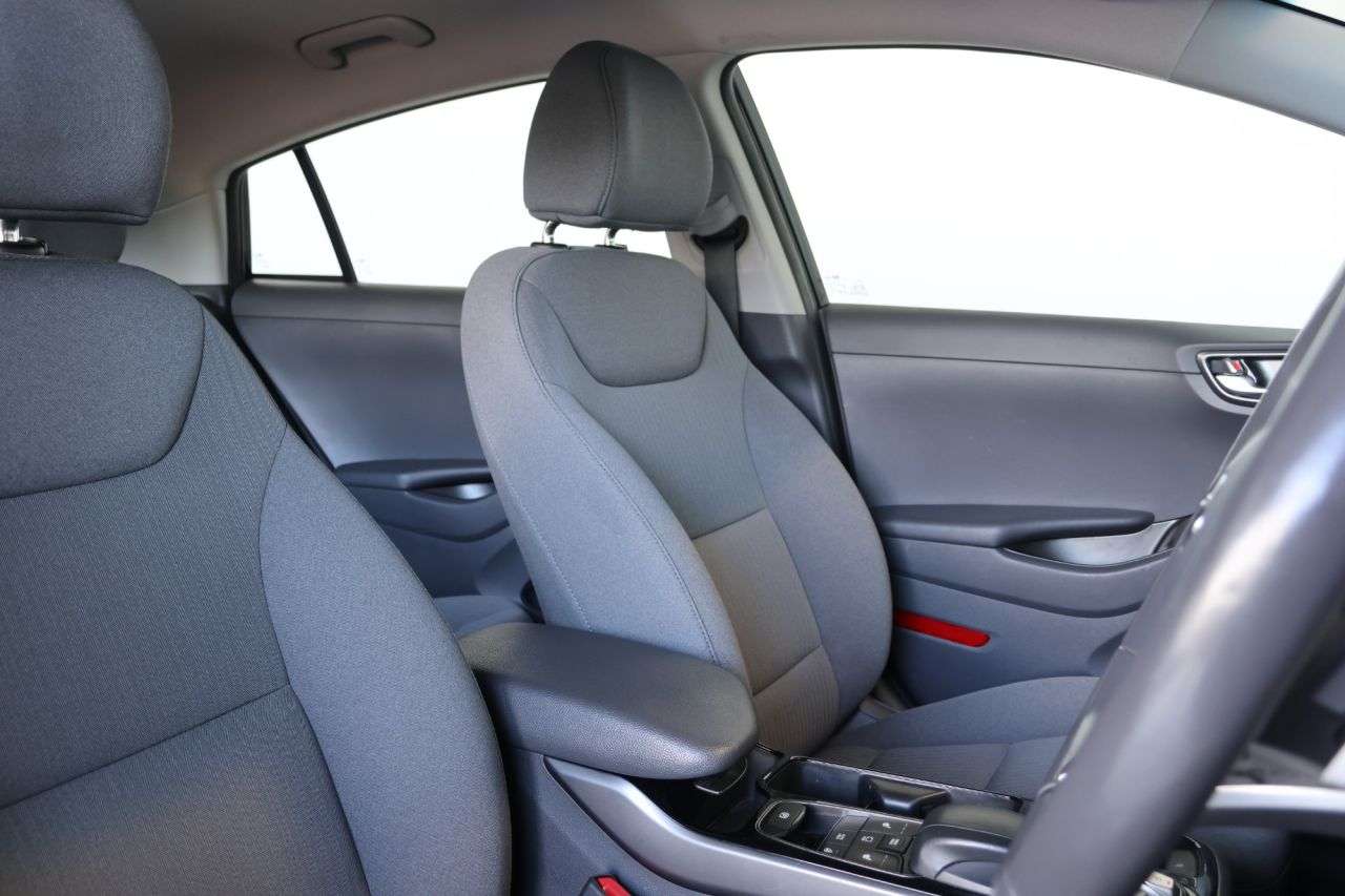 2021 HYUNDAI IONIQ 2021 HYUNDAI IONIQ