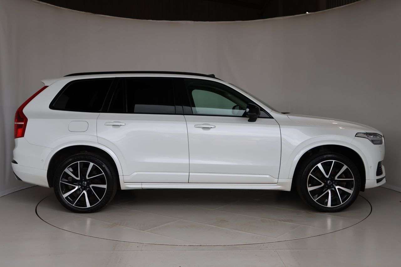 A 2023 VOLVO XC90 2.0h T8 Recharge 18.8kWh Ultimate Dark SUV 5dr Petrol Plug-in Hybrid Auto 4 A 2023 VOLVO XC90 2.0h T8 Recharge 18.8kWh Ultimate Dark SUV 5dr Petrol Plug-in Hybrid Auto 4