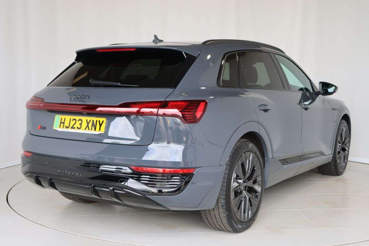 2023 AUDI Q8 E-TRON 2023 AUDI Q8 E-TRON