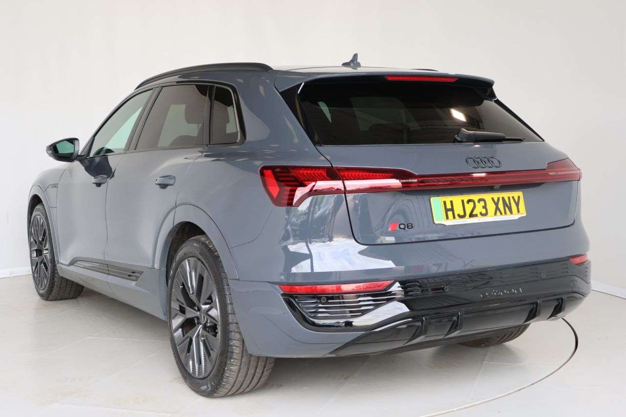 2023 AUDI Q8 E-TRON 2023 AUDI Q8 E-TRON
