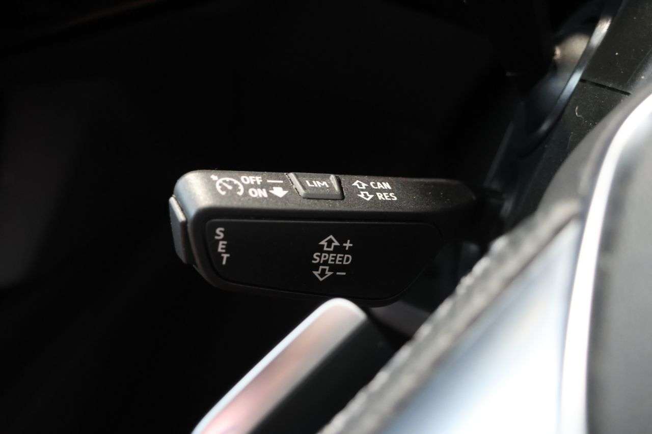 2023 AUDI Q8 E-TRON 2023 AUDI Q8 E-TRON