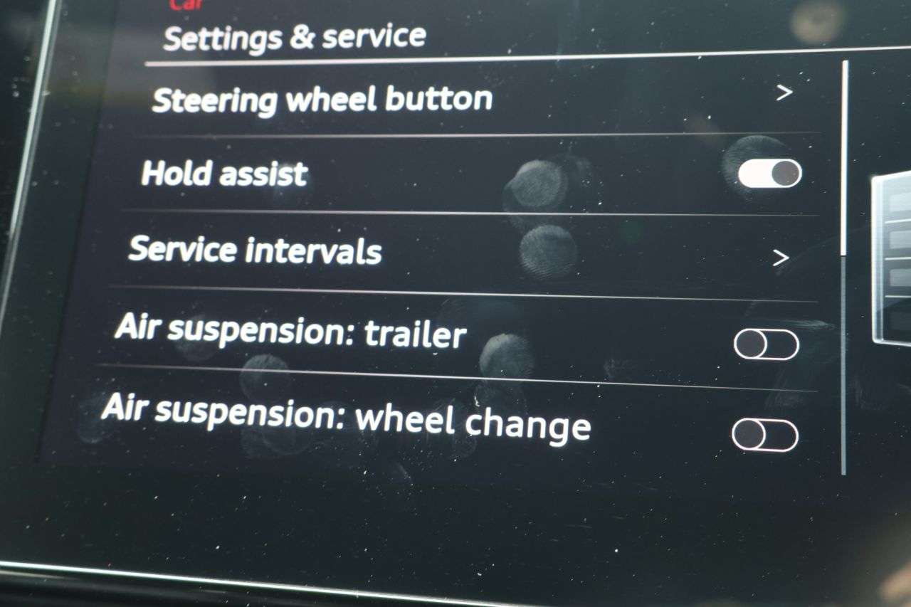 2023 AUDI Q8 E-TRON 2023 AUDI Q8 E-TRON