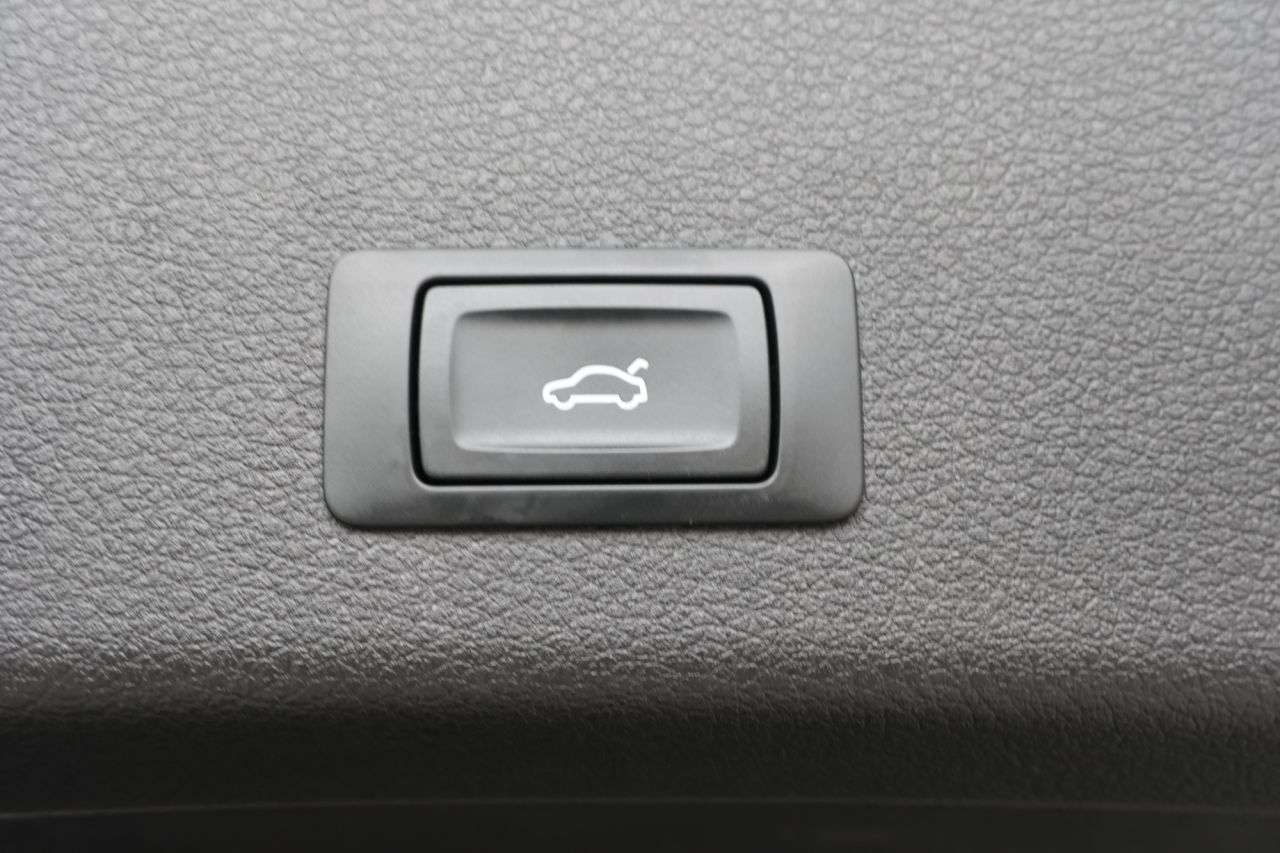2021 AUDI E-TRON 2021 AUDI E-TRON