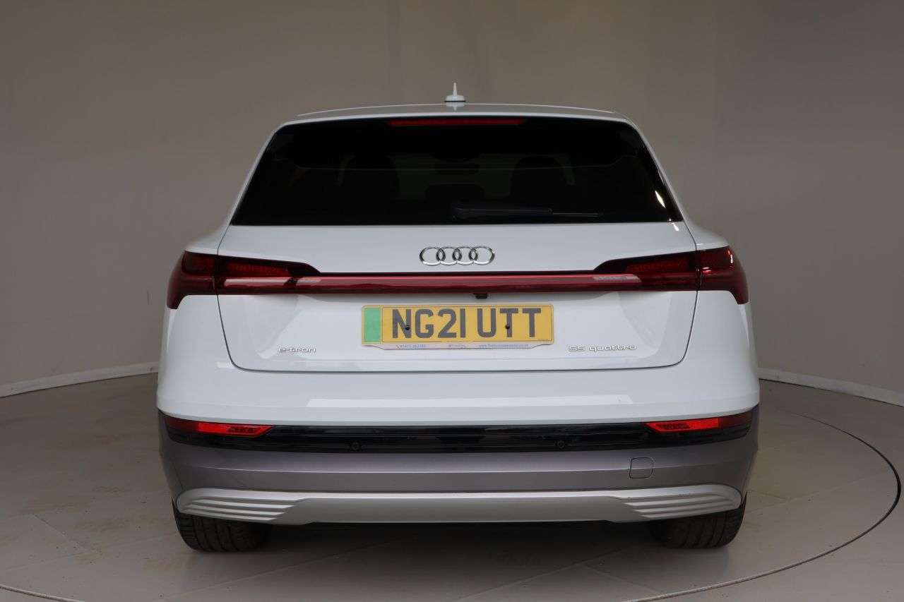 2021 AUDI E-TRON 2021 AUDI E-TRON