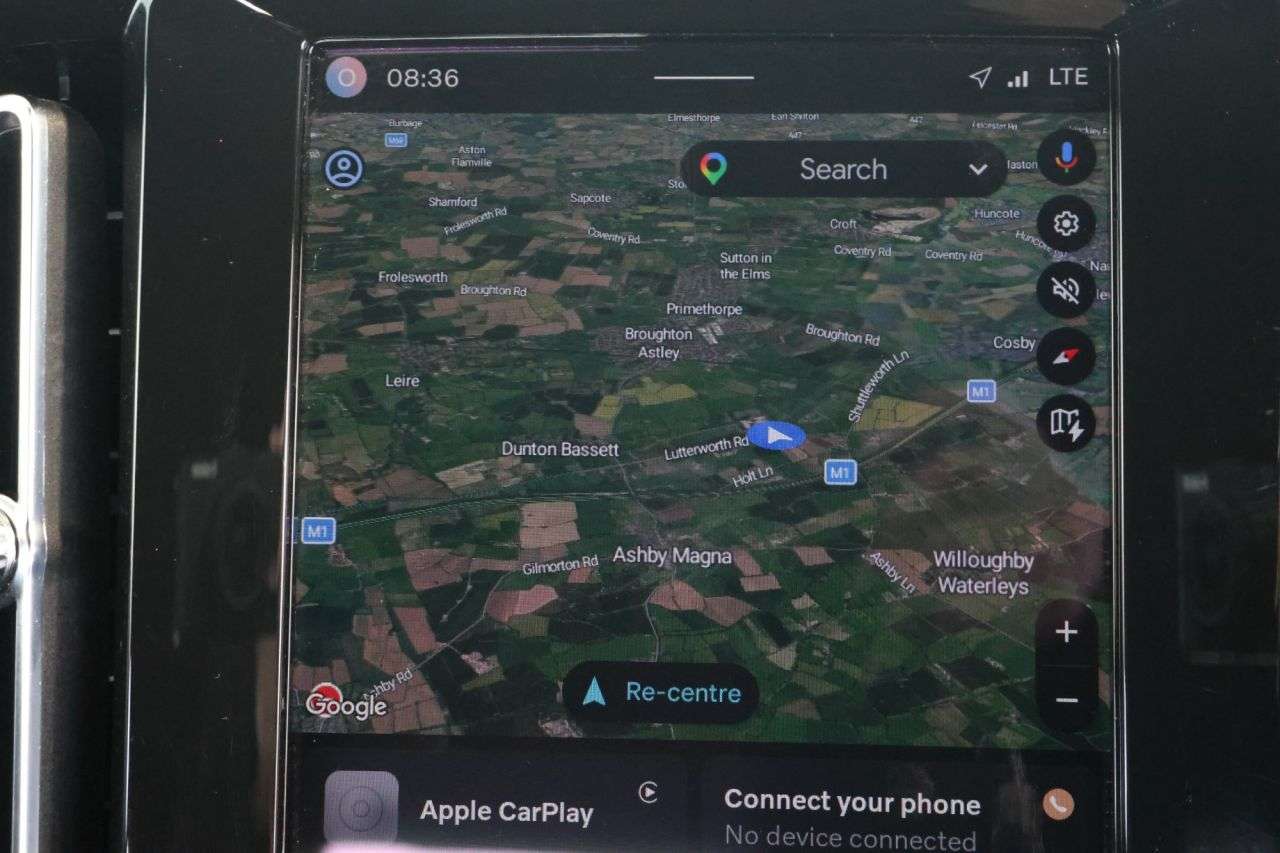 2023 VOLVO XC40 2023 VOLVO XC40