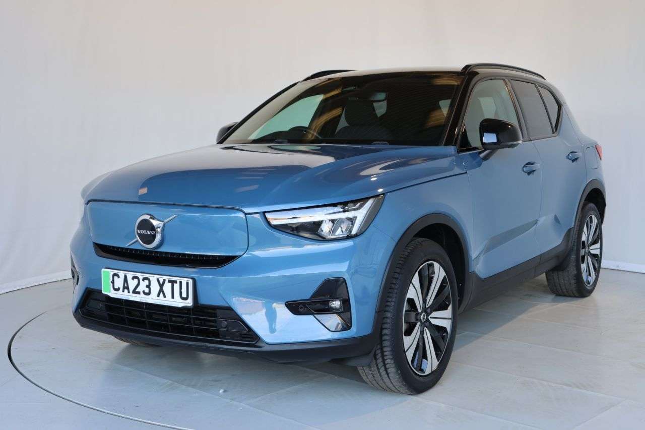 A 2023 VOLVO XC40 Recharge 69kWh Plus SUV 5dr Electric Auto (231 ps) HEATED STEERING WHEEL A 2023 VOLVO XC40 Recharge 69kWh Plus SUV 5dr Electric Auto (231 ps) HEATED STEERING WHEEL