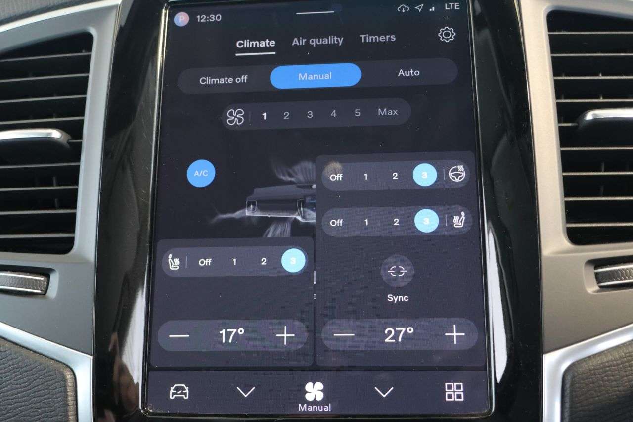 2023 VOLVO XC90 2023 VOLVO XC90