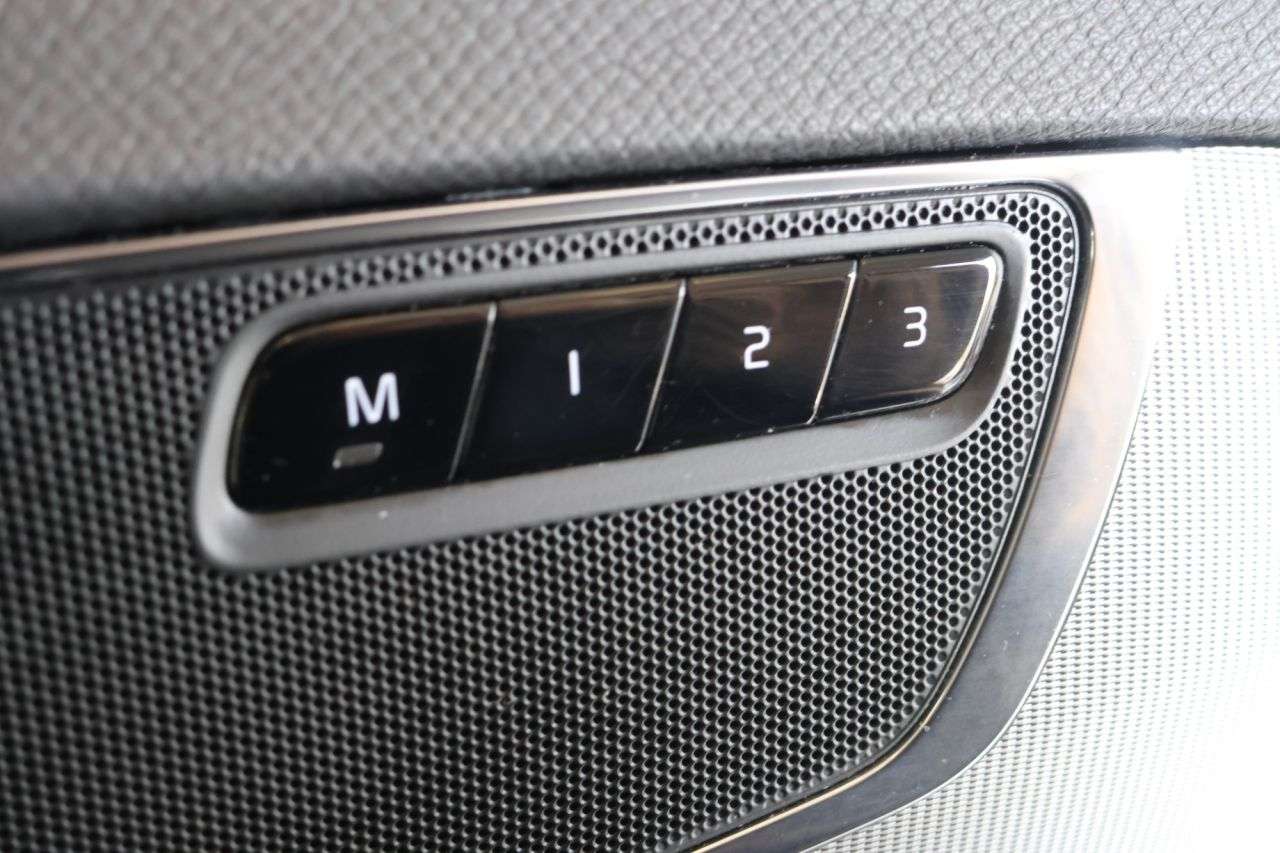 2023 VOLVO XC90 2023 VOLVO XC90