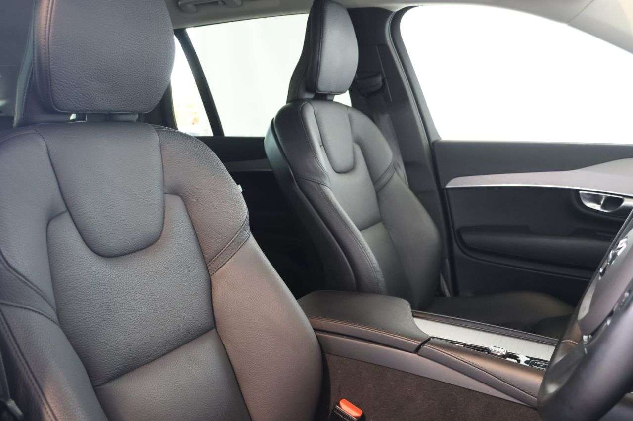 2023 VOLVO XC90 2023 VOLVO XC90